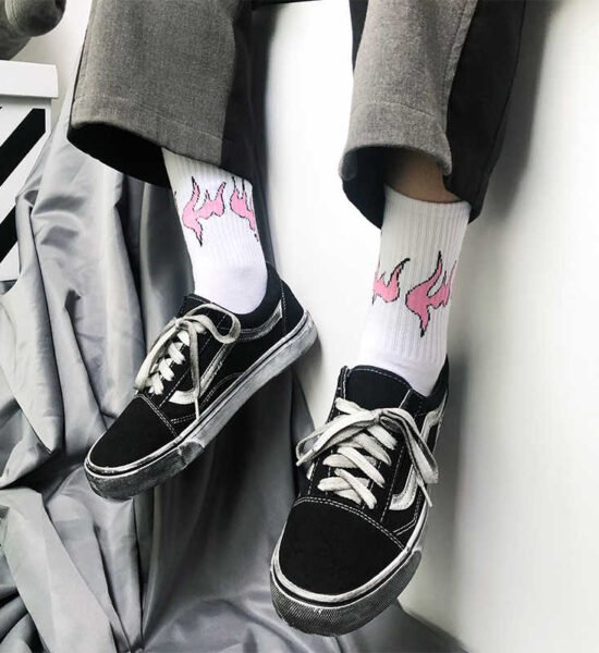 New-Fashion-Flame-Men-and-Women-Socks-Cotton-Pink-Black-Fire-Harajuku-HipHop-Skateboard-College-Style-1.jpg_q50-1.jpg